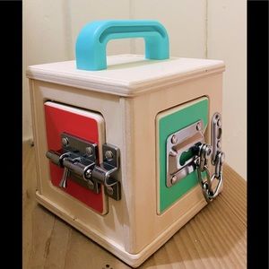 Lovevery lockbox (toddler busy cube)